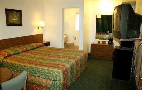 Town House - Historic Old Town 2*