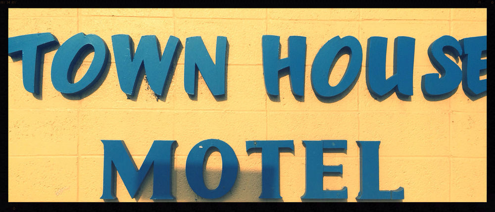 Town House - Historic Old Town Motel Eureka