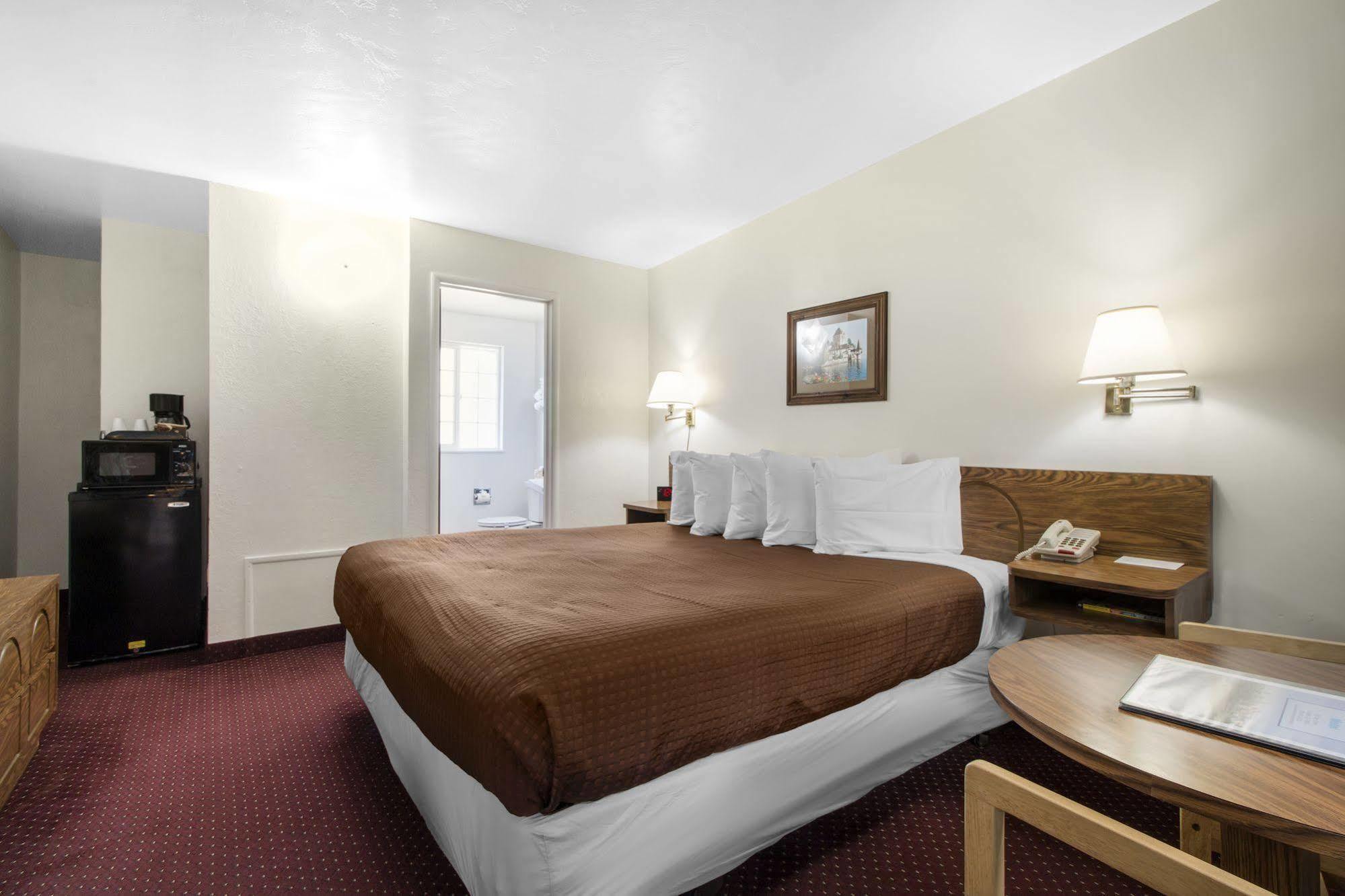 Town House - Historic Old Town Motel Eureka
