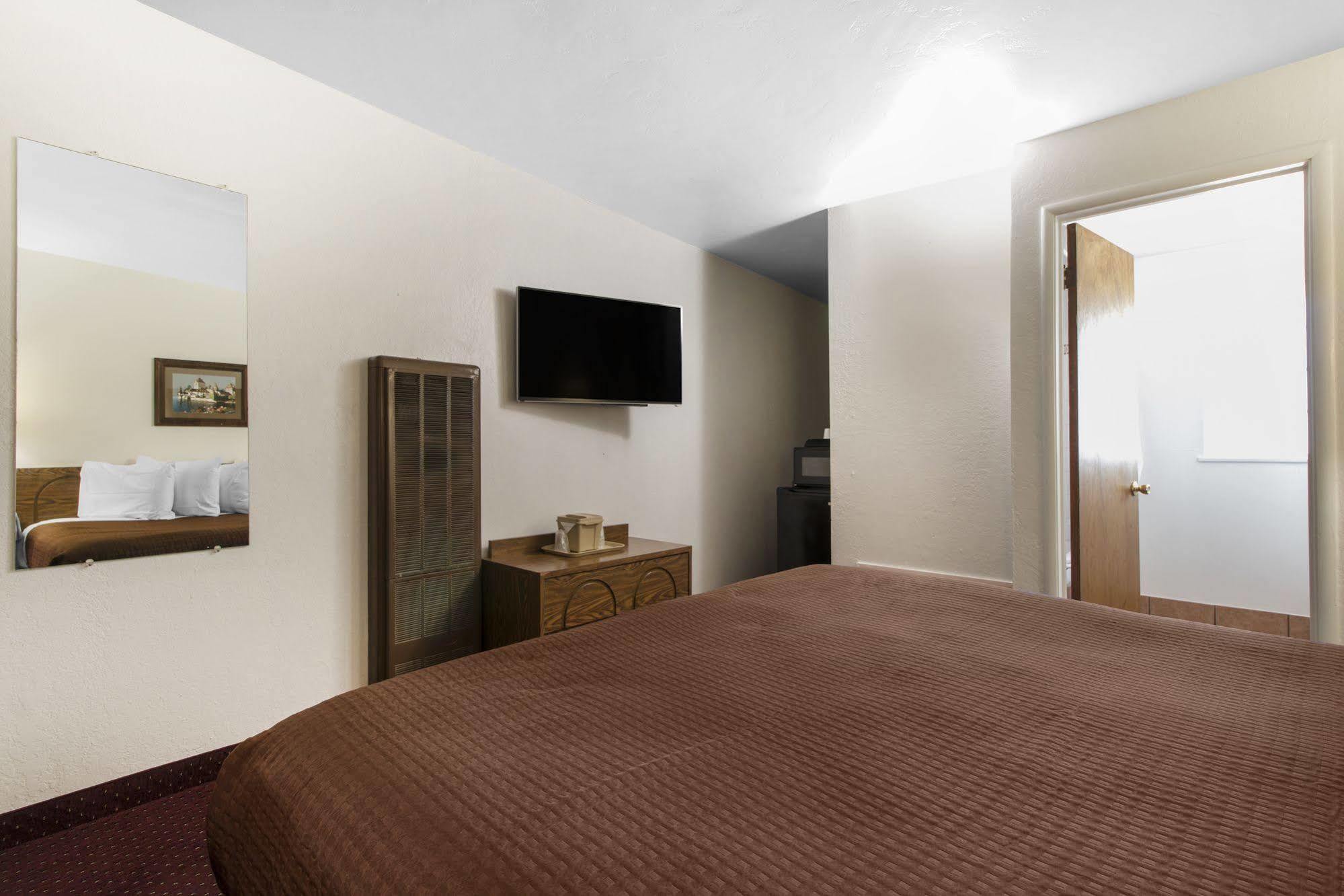 Town House - Historic Old Town Motel Eureka