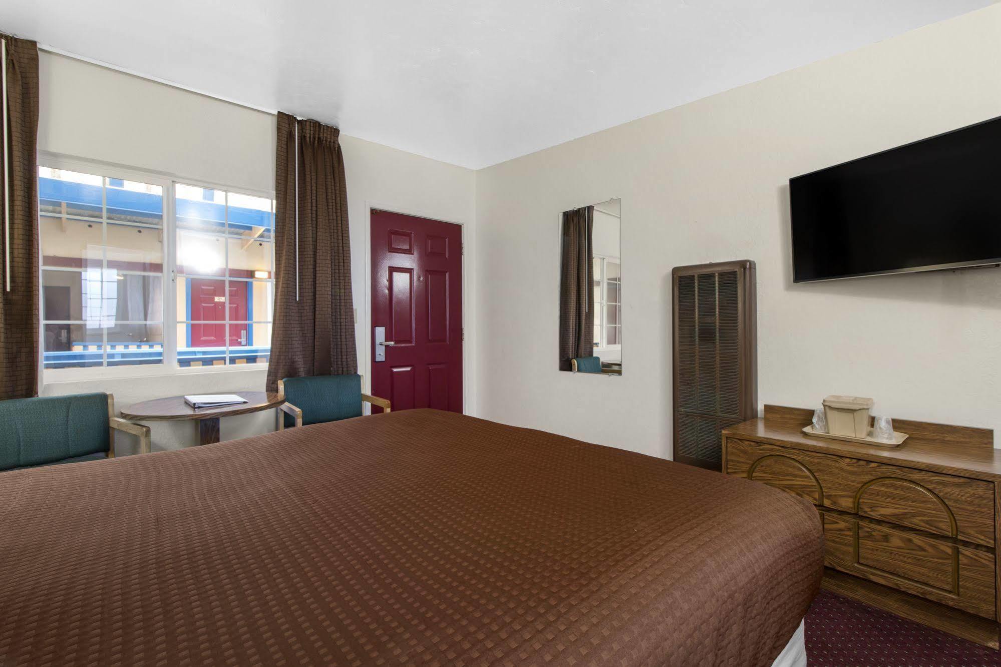 Motel Town House - Historic Old Town
